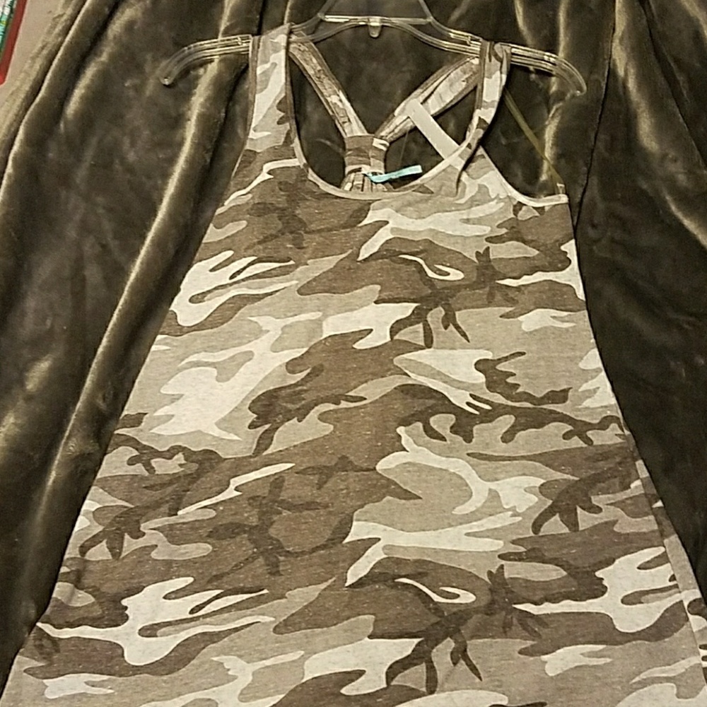 NEVER worn flowy*cute*comfy CAMO